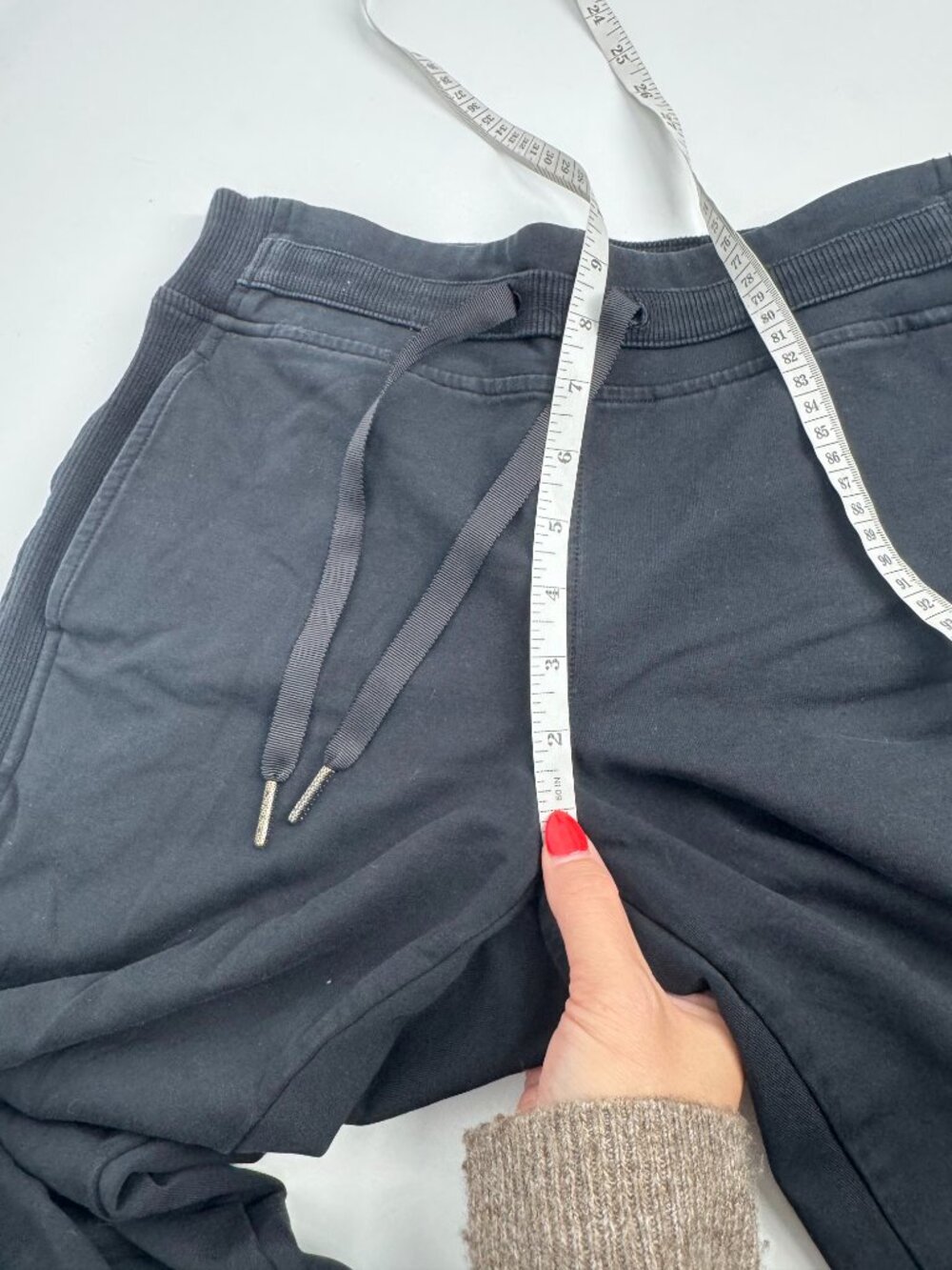 Lululemon High-Rise Jogger - Size 6 - Picture 11 of 12